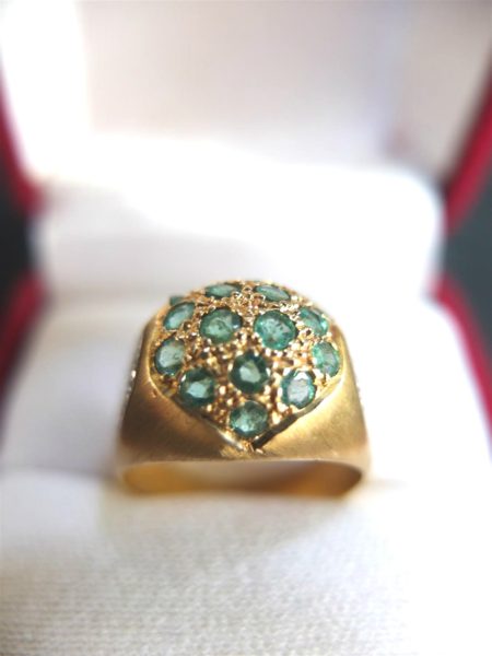 แหวนพลอยมรกต