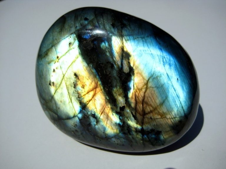 หิน Labradorite ช่วยเพิ่มสมาธิ