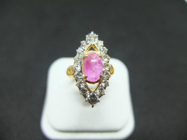 แหวนเพชรเกสรล้อมทับทิม