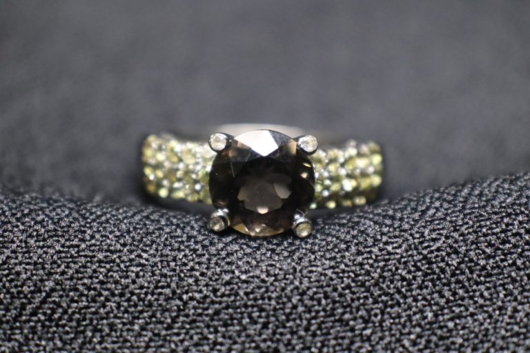 Smoky Quartz อัญมณีบำบัดใจ